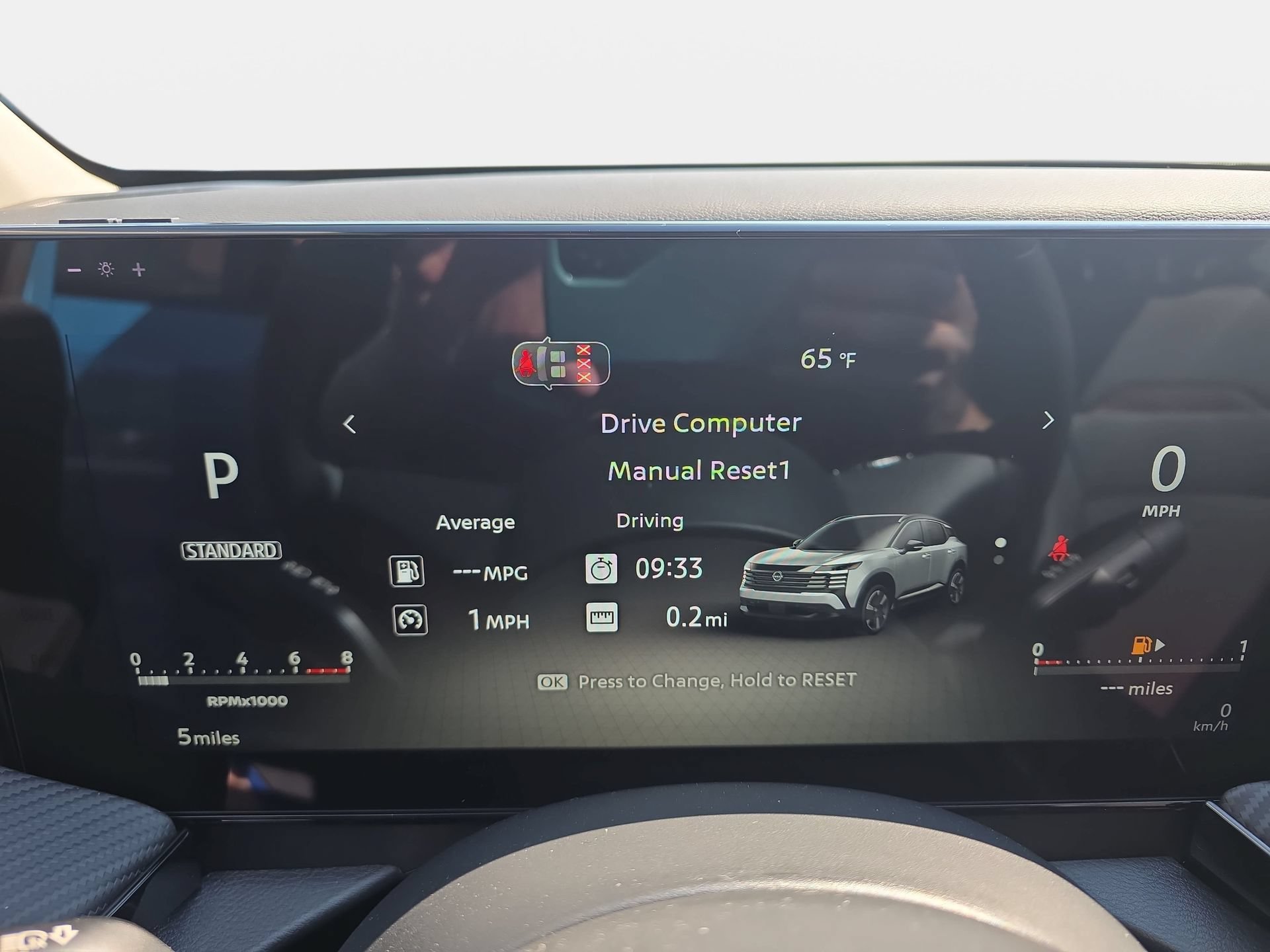 New 2026 Nissan Kicks SR w/ SR Premium Package FWD image 18