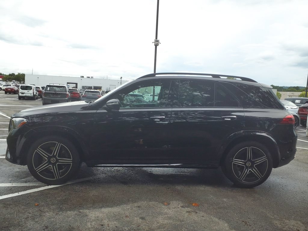 Certified 2025 Mercedes-Benz GLE 450 4MATIC w/ AMG Line Exterior image 4