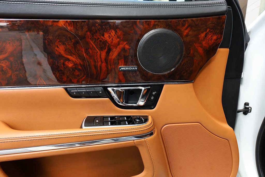 Used 2014 Jaguar XJ AWD image 28