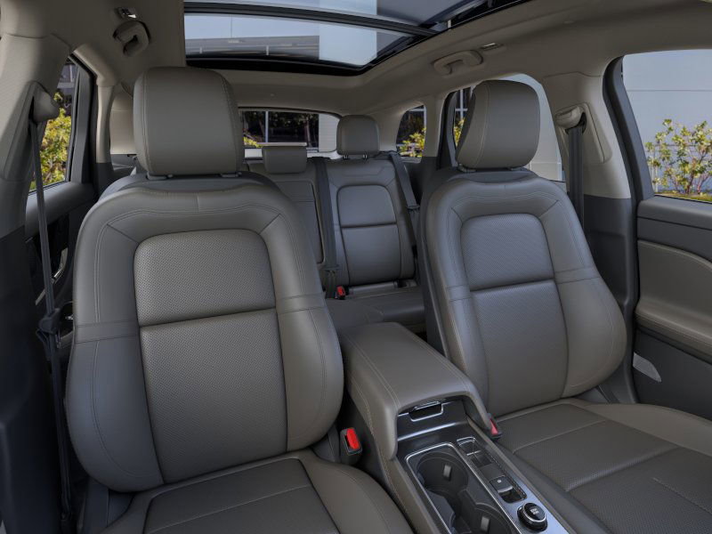 New 2025 Lincoln Corsair Grand Touring image 9