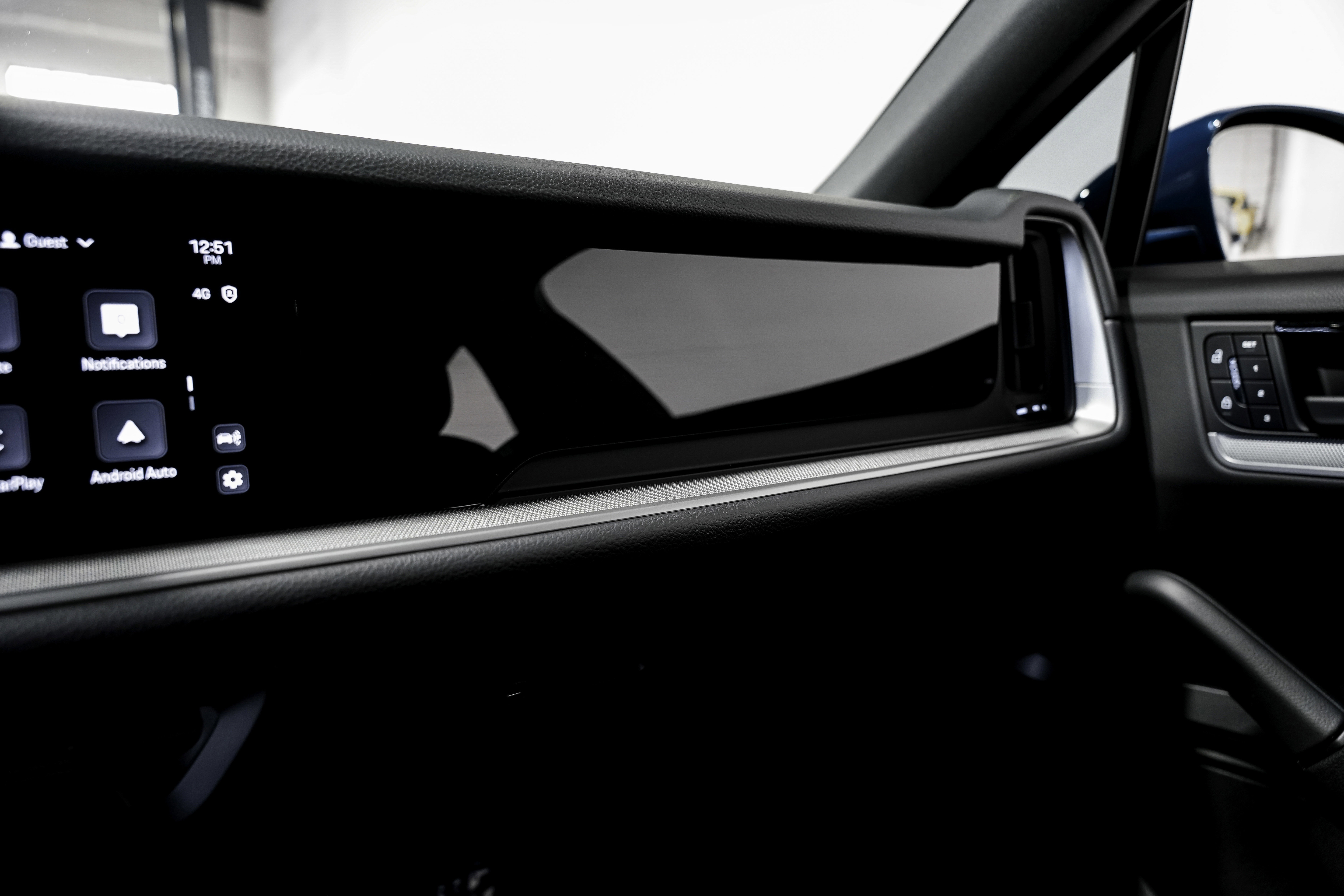 Used 2024 Porsche Cayenne Coupe image 15