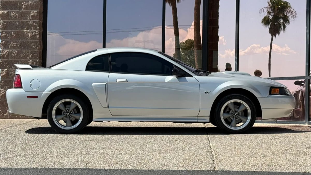 Used 2001 Ford Mustang GT Premium RWD image 15