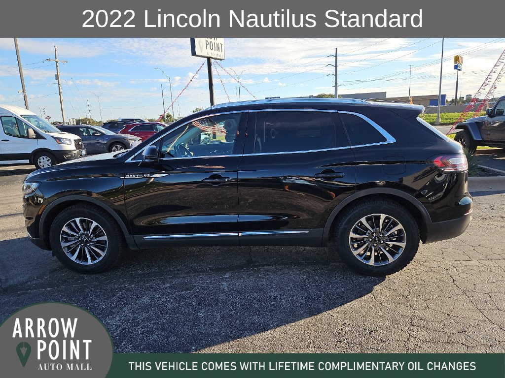 Used 2022 Lincoln Nautilus FWD w/ Premium Package image 7