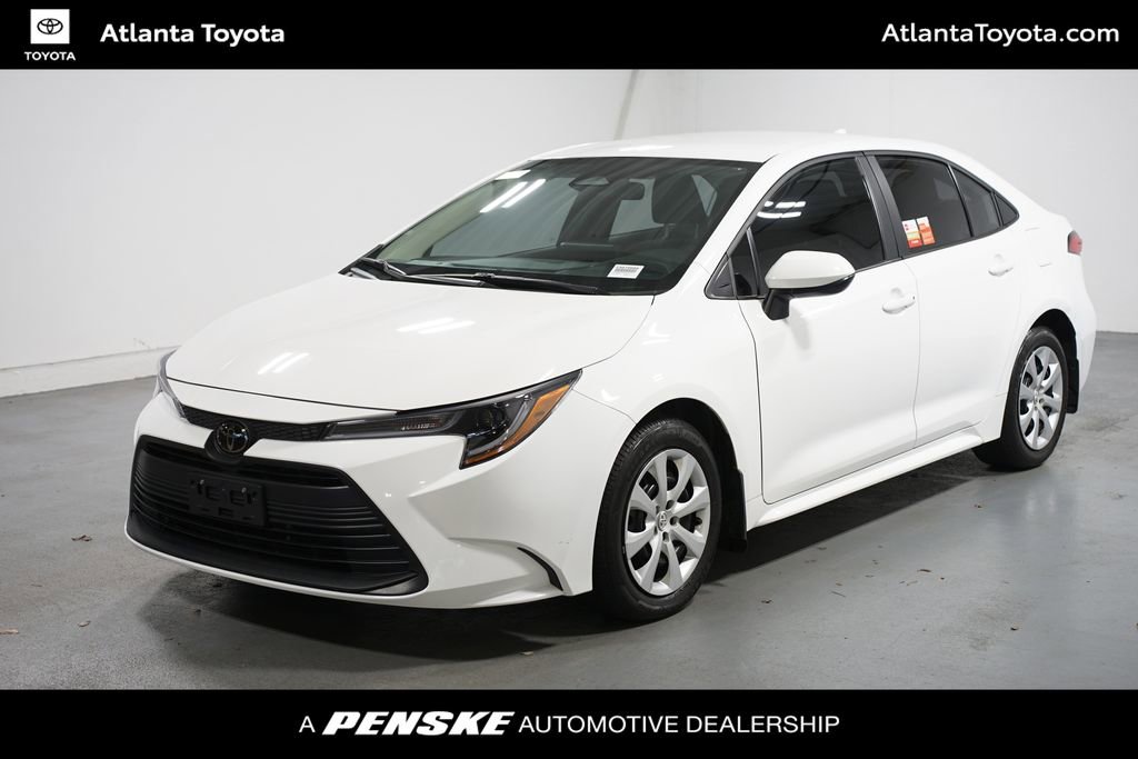 Certified 2025 Toyota Corolla LE image 1