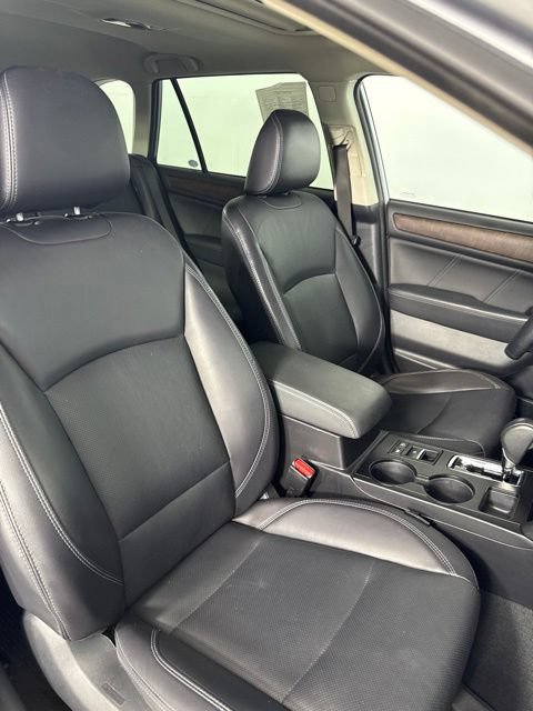 Used 2018 Subaru Outback 2.5i Limited AWD/4WD image 25