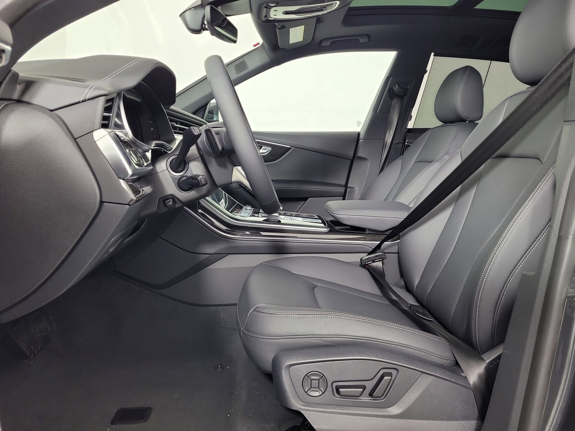 New 2026 Audi Q8 Premium Plus image 17