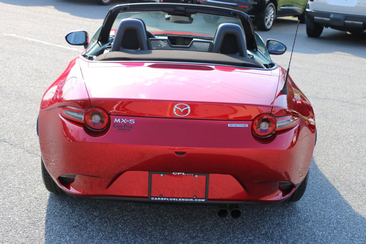 Used 2025 MAZDA MX-5 Miata Sport image 4