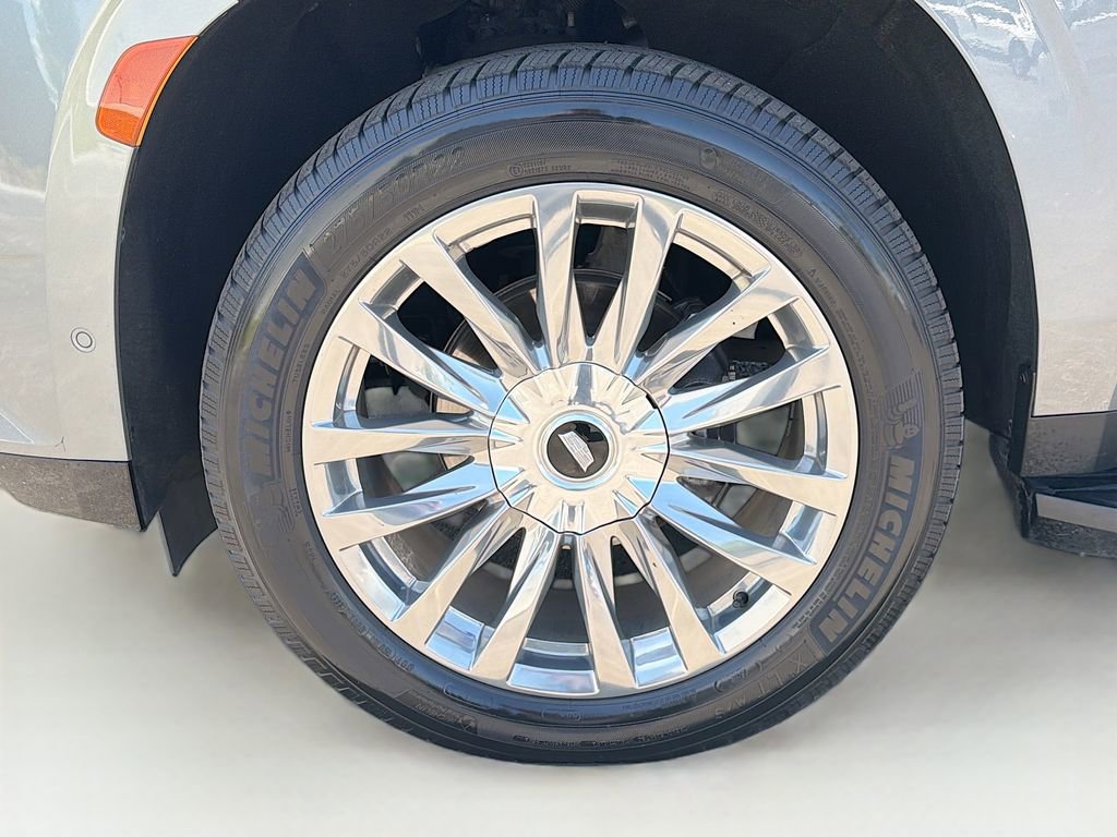 Used 2022 Cadillac Escalade Premium Luxury RWD image 44