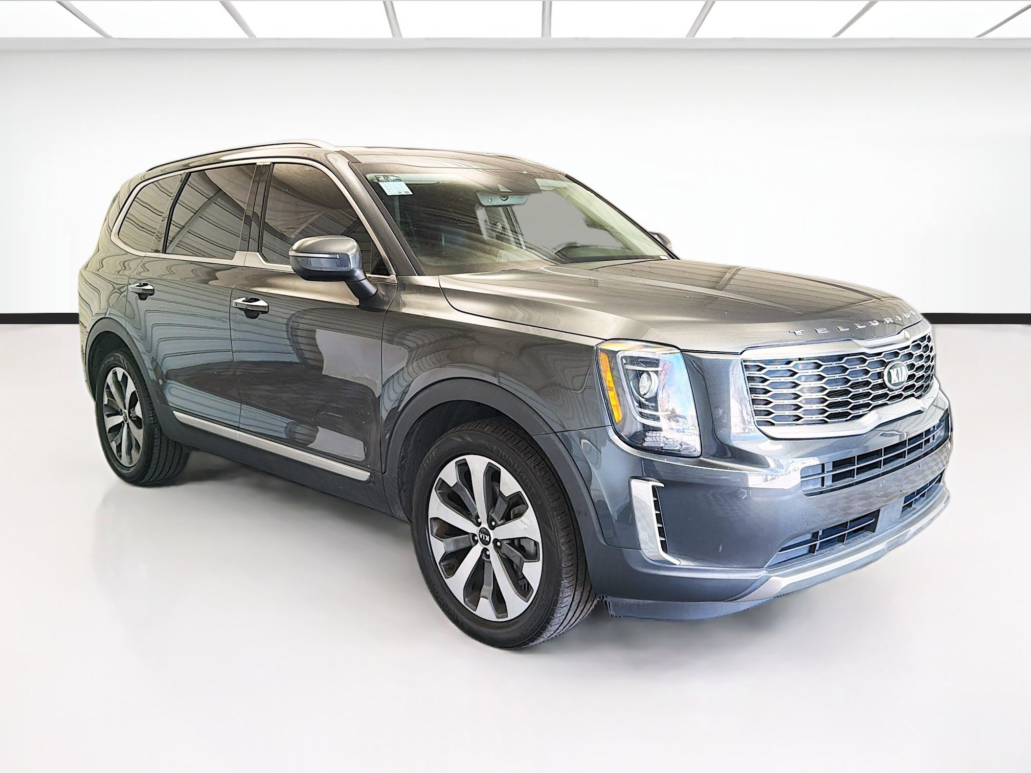 Used 2020 Kia Telluride S FWD image 3