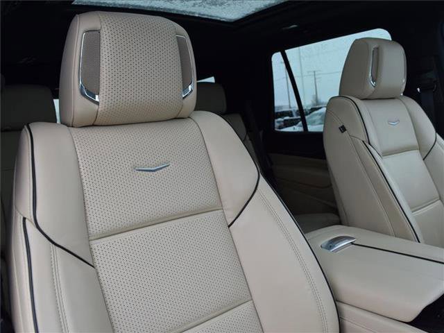 Used 2022 Cadillac Escalade Premium Luxury w/ Touring Package image 24