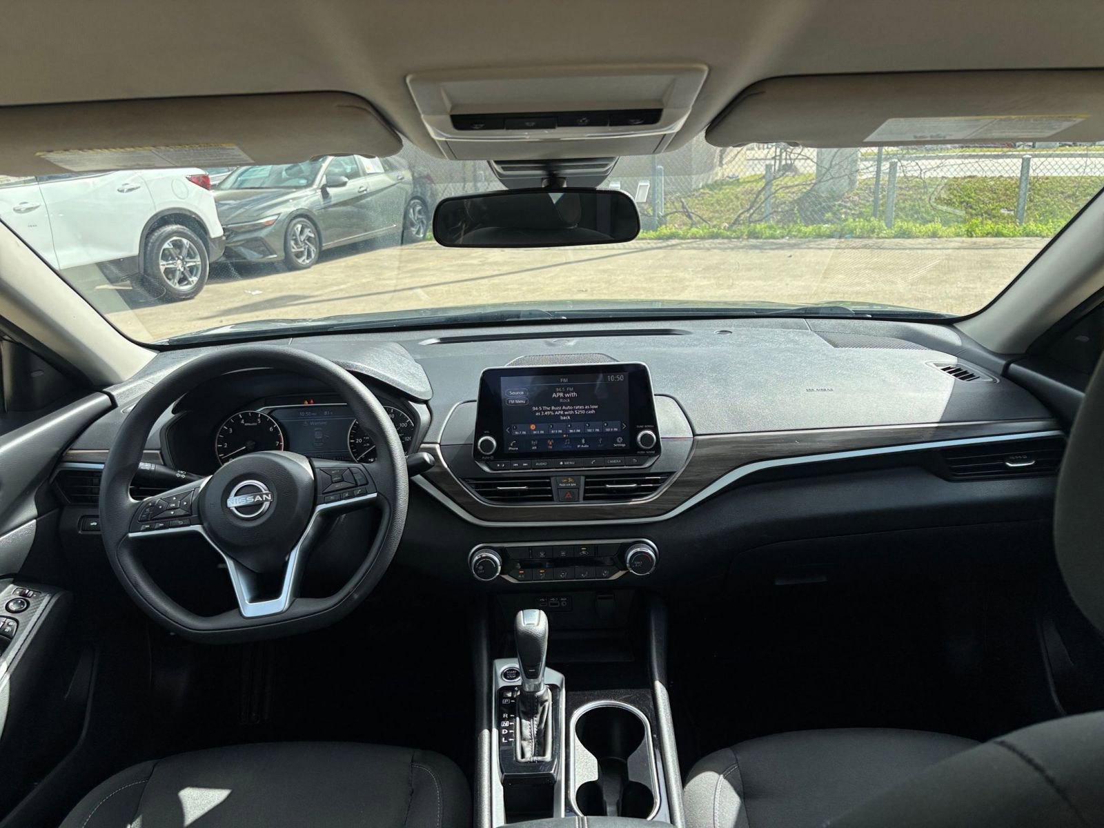 Used 2024 Nissan Altima 2.5 SV image 33