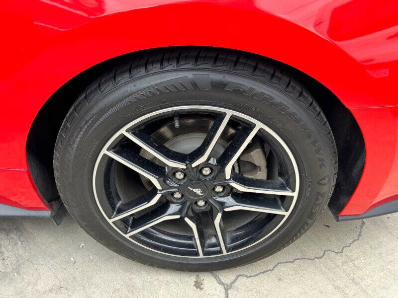 Used 2020 Ford Mustang Premium RWD image 21