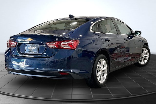 Used 2021 Chevrolet Malibu LT FWD image 2