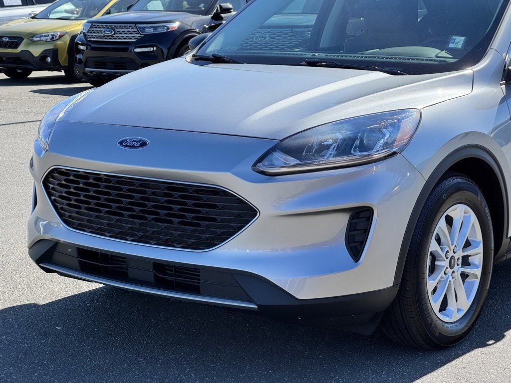 Used 2022 Ford Escape SE w/ Cold Weather Package image 36