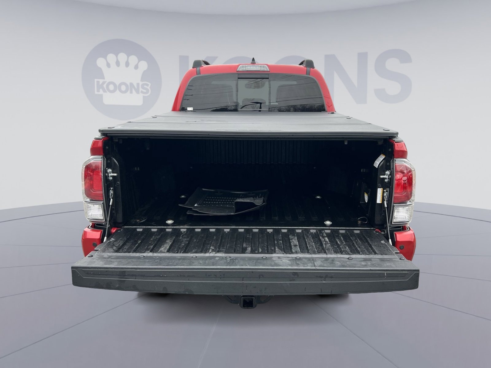 Used 2023 Toyota Tacoma Limited image 25