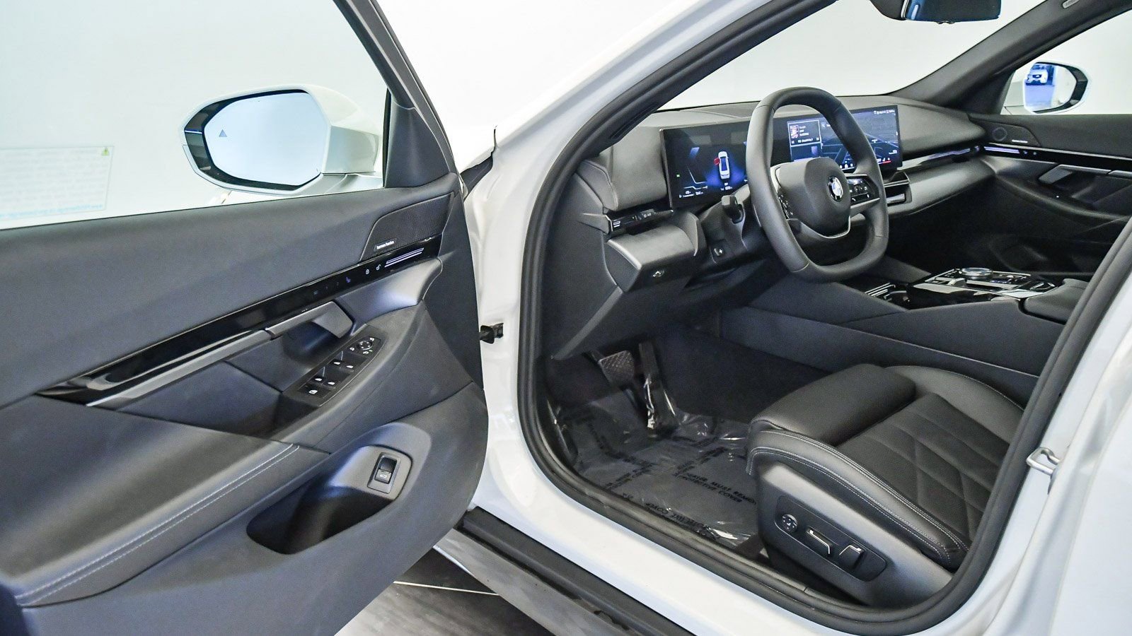 Used 2025 BMW 530i image 22