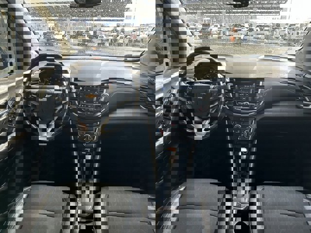 Used 2019 Chevrolet Trax LT w/ LT Convenience Package image 16