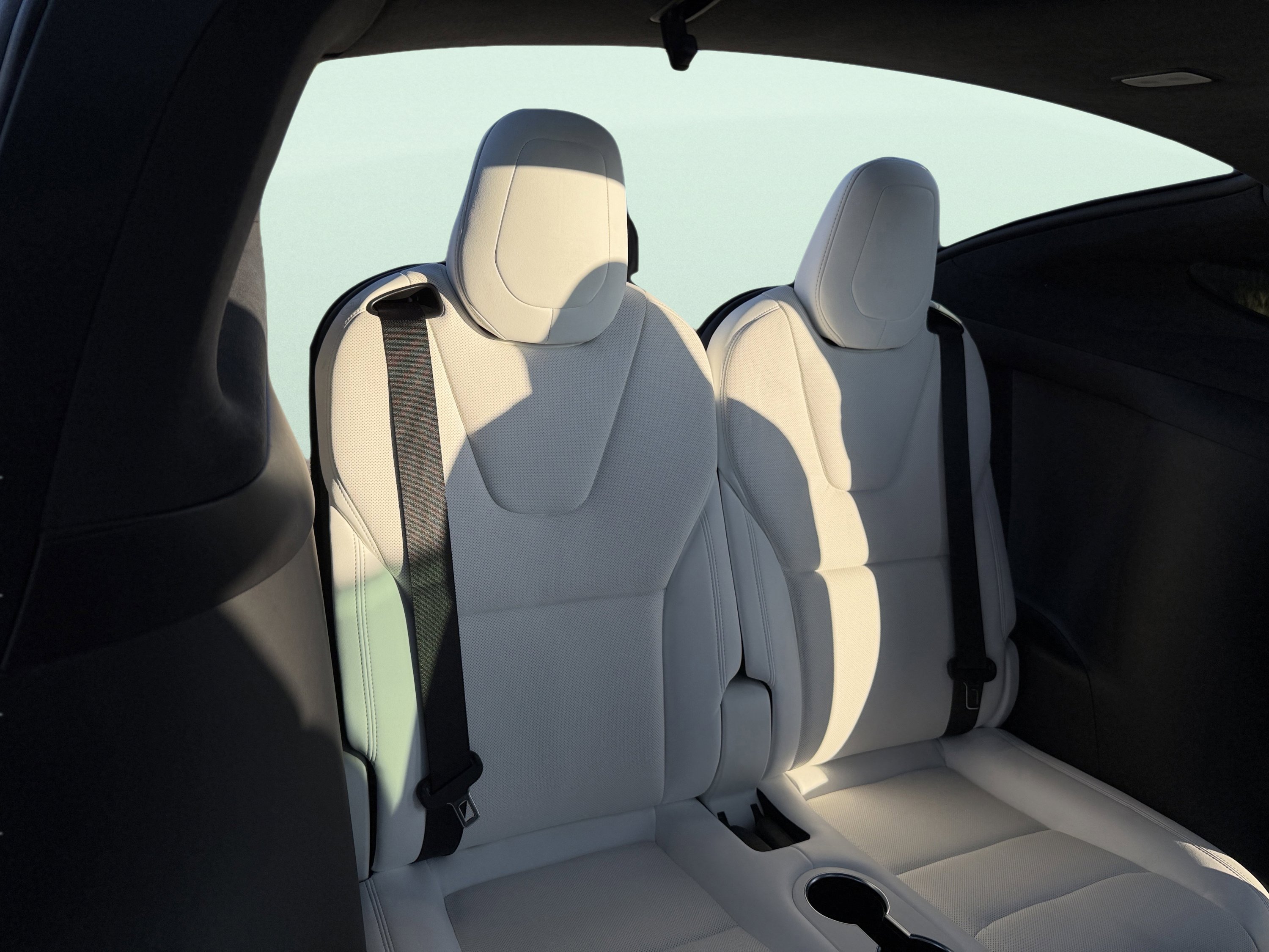 Used 2022 Tesla Model X image 48