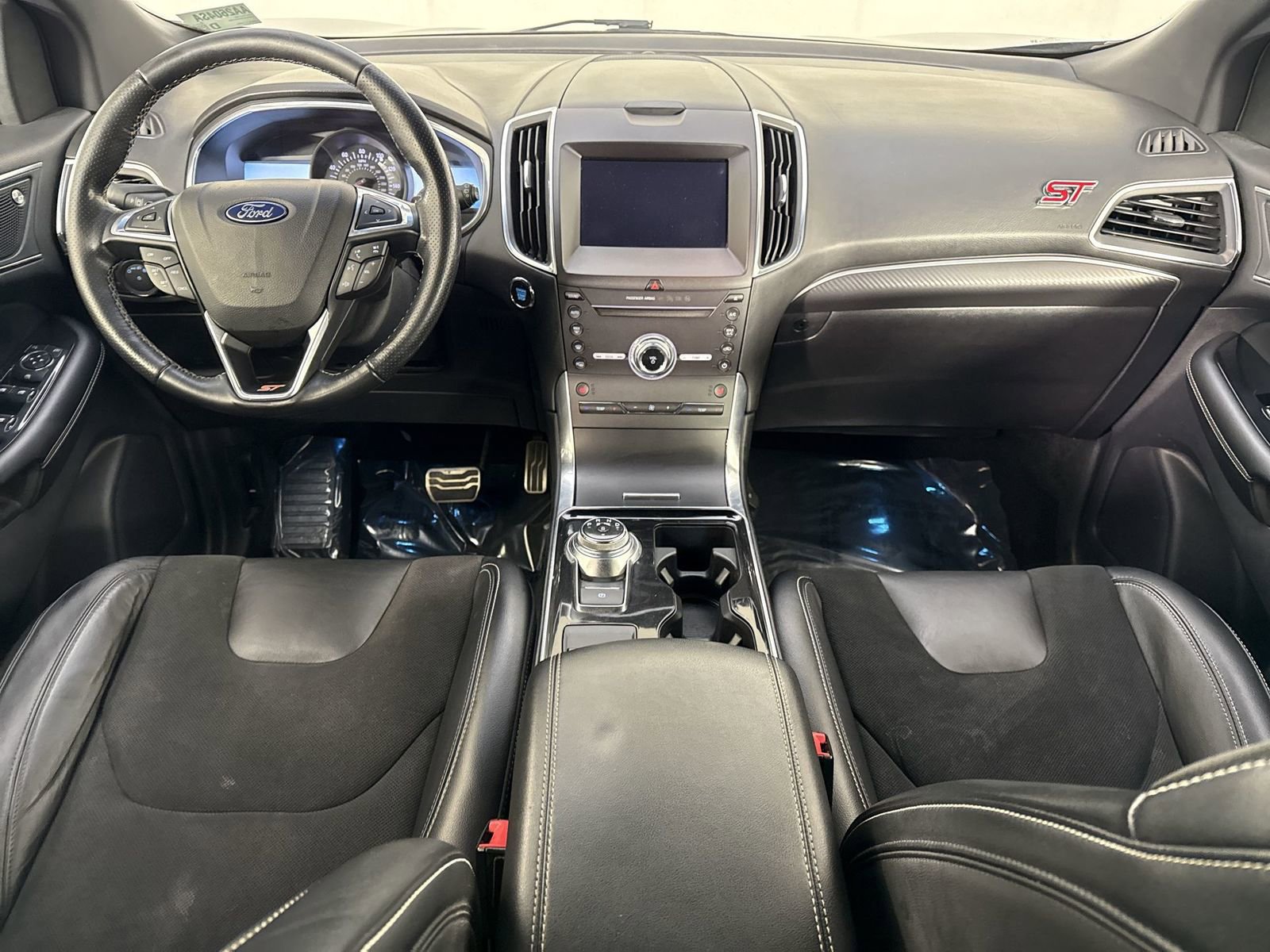 Used 2019 Ford Edge ST image 22