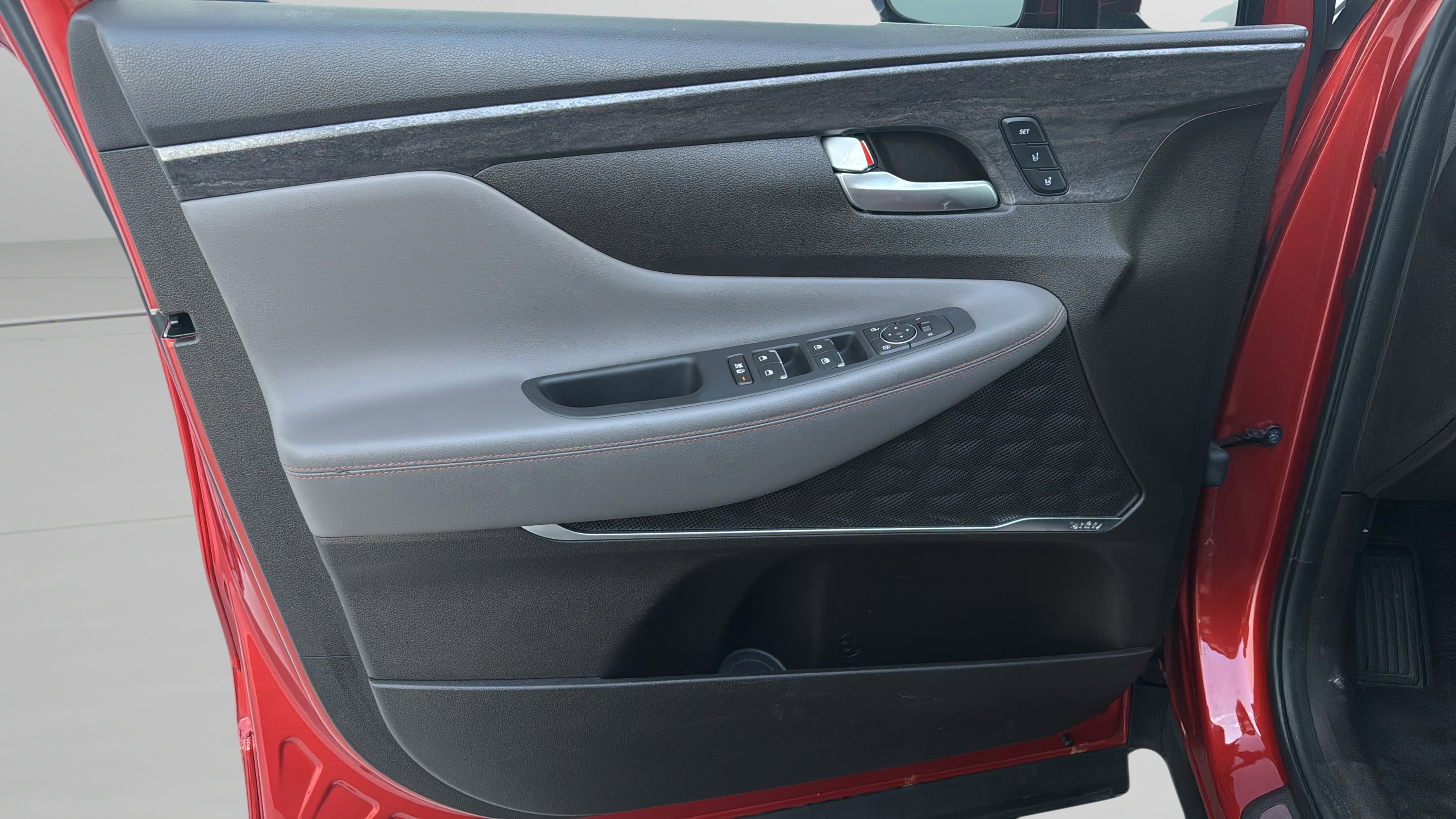 Used 2020 Hyundai Santa Fe Limited w/ Cargo Package AWD/4WD image 21