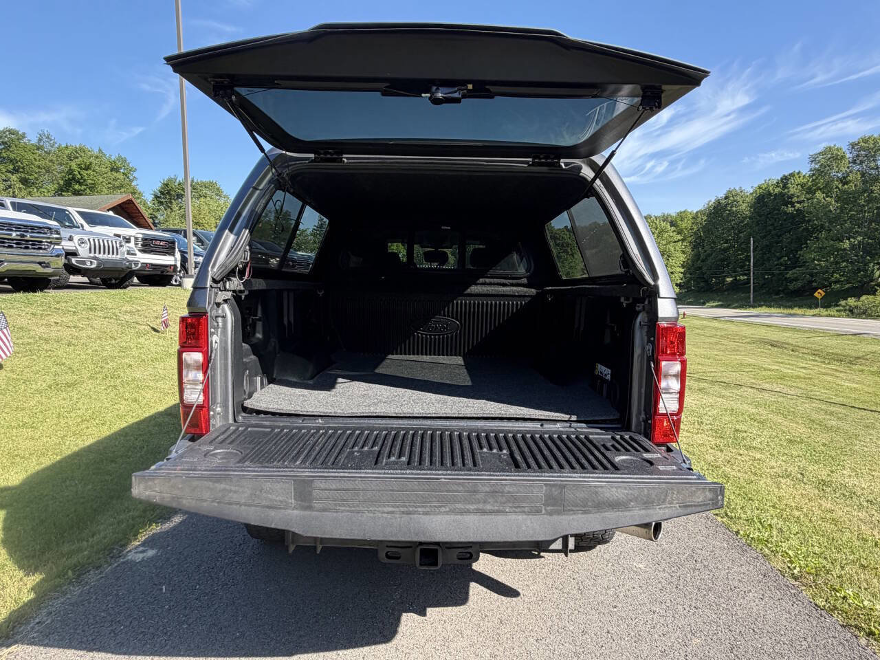 Used 2022 Ford F250 XLT w/ XLT Premium Package AWD/4WD image 7