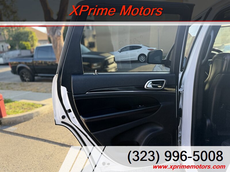 Used 2018 Jeep Grand Cherokee Trailhawk w/ Trailhawk Luxury Group AWD/4WD image 28