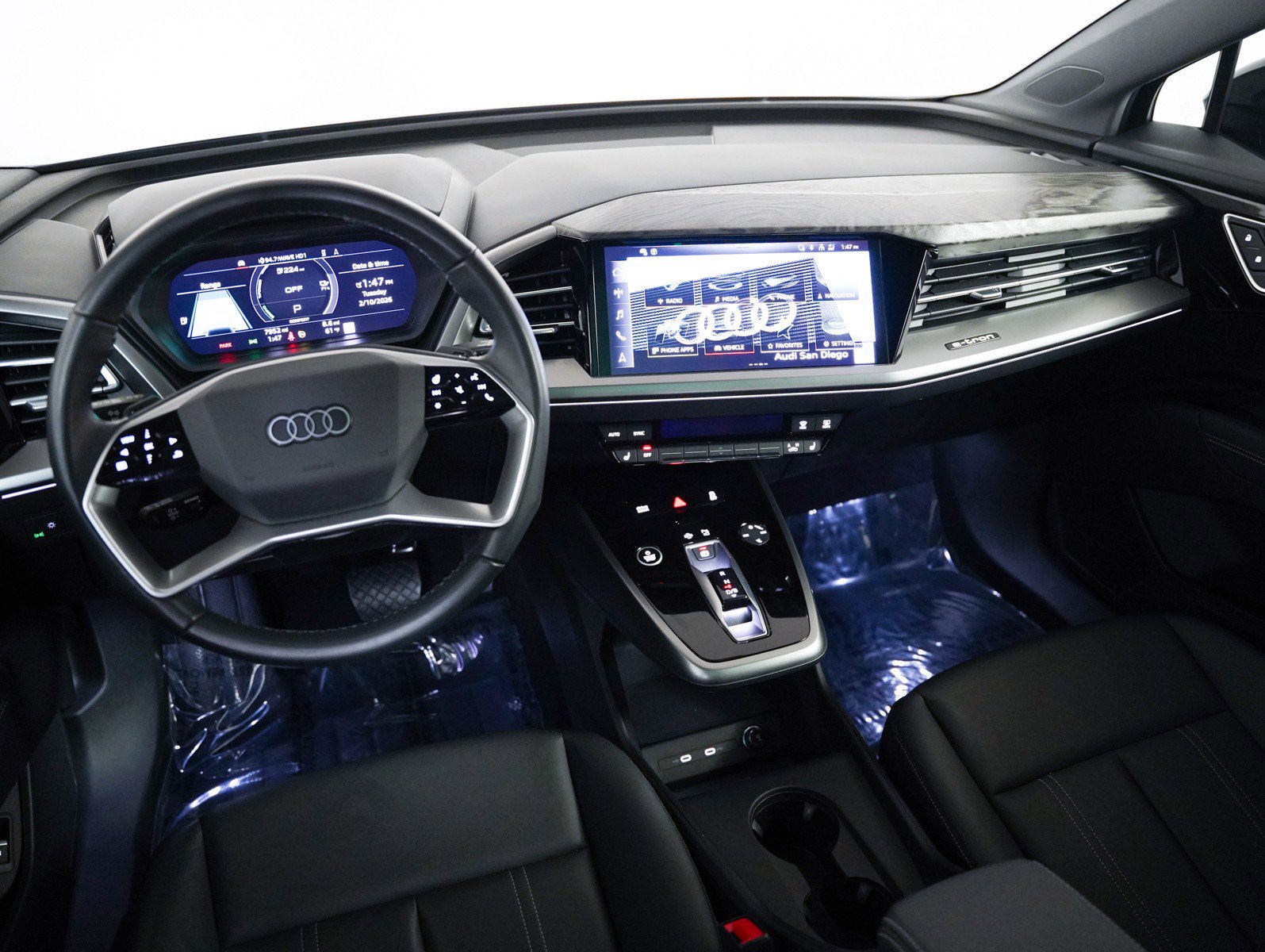 Used 2024 Audi Q4 e-tron Premium Plus image 14