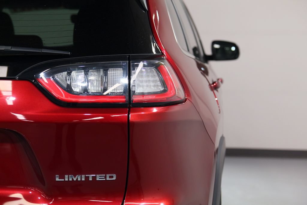 Used 2019 Jeep Cherokee Limited AWD/4WD image 15