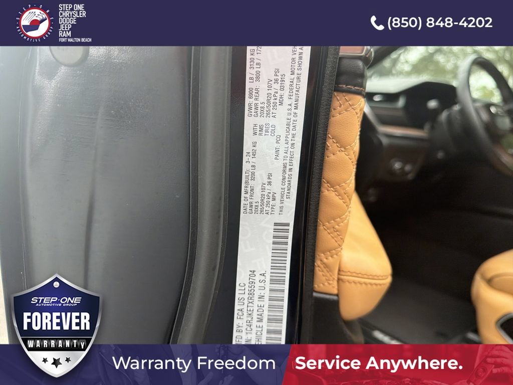 Used 2024 Jeep Grand Cherokee L Summit w/ Rear Seat Video Group I AWD/4WD image 37