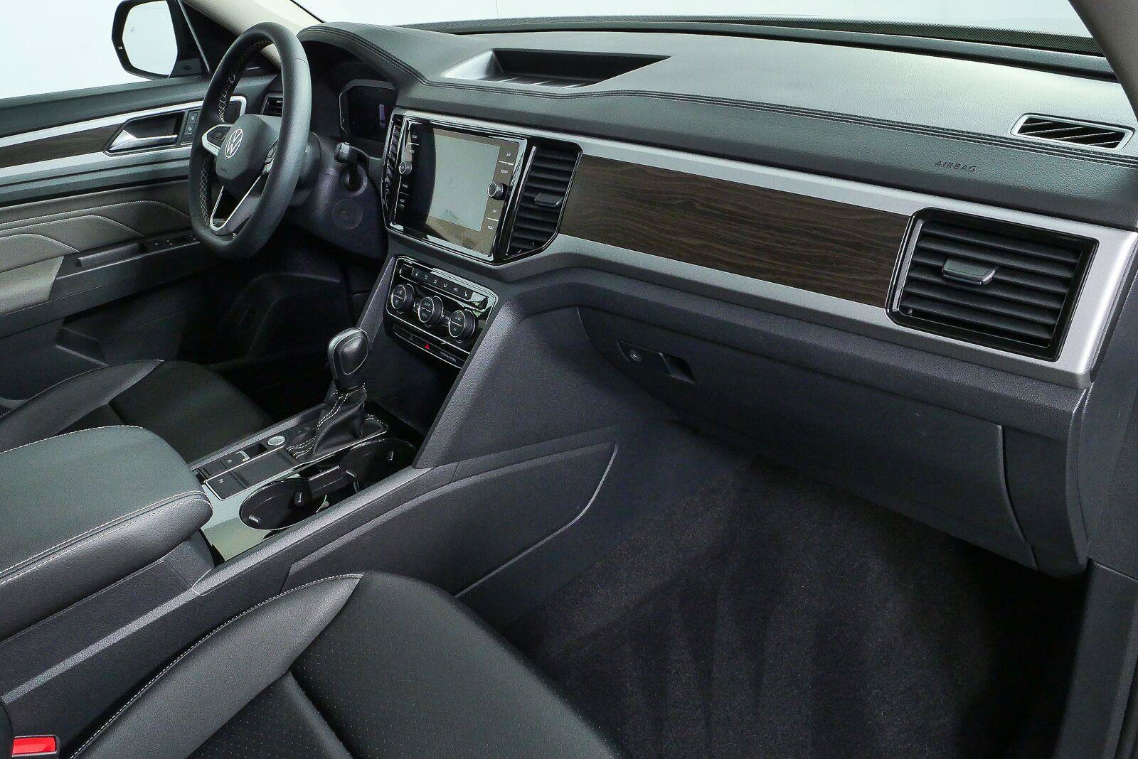 Certified 2023 Volkswagen Atlas SE FWD image 22
