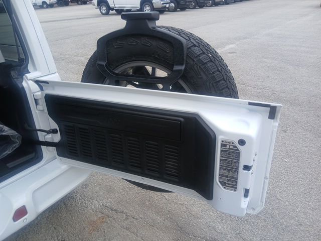 Used 2024 Jeep Wrangler High Altitude image 18