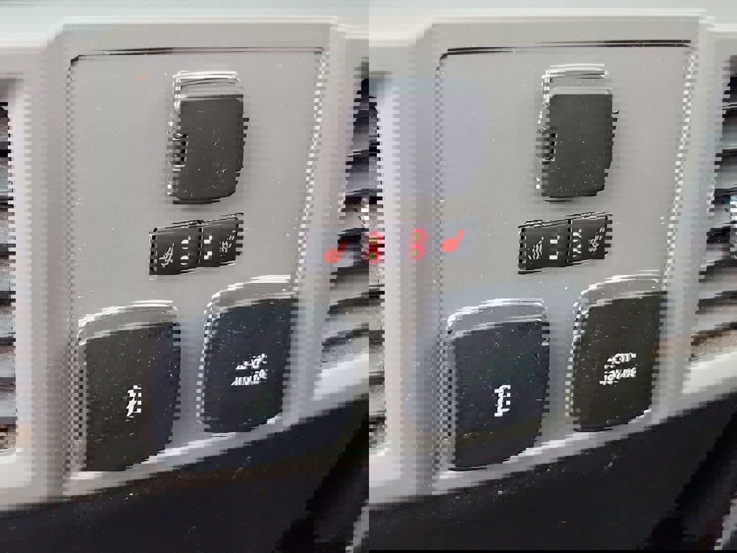 Used 2018 Ford F150 Lariat w/ Equipment Group 502A Luxury image 10