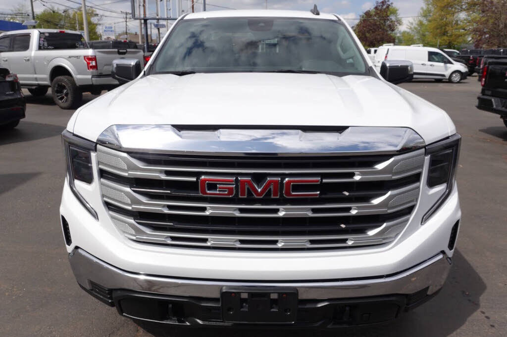 Used 2023 GMC Sierra 1500 SLE w/ X31 Off-Road Package AWD/4WD image 7