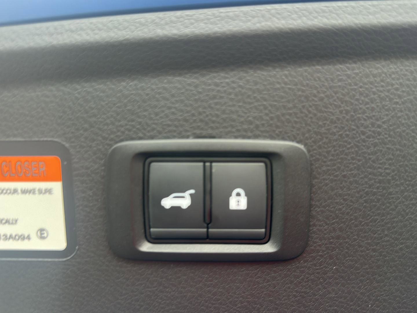 Used 2025 Mitsubishi Eclipse Cross Black Edition image 13