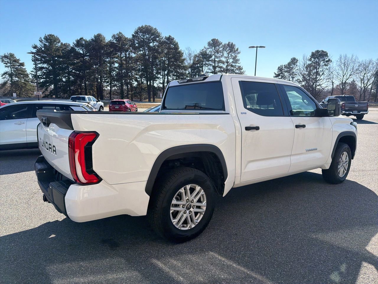 Used 2022 Toyota Tundra SR5 w/ SR5 Convenience Package image 8