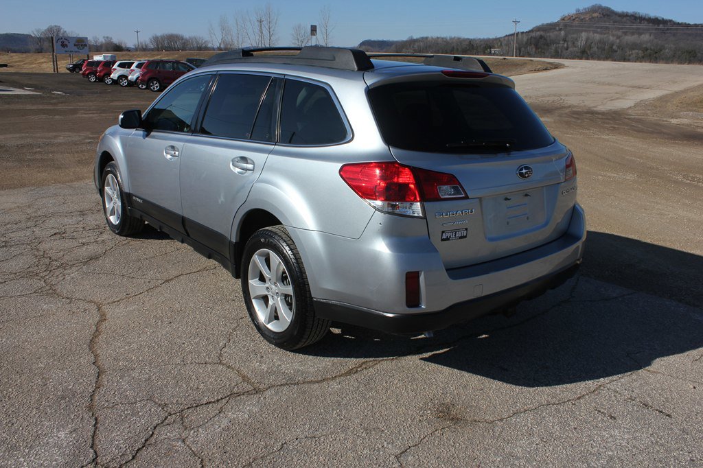 Used 2013 Subaru Outback 2.5i Premium image 8