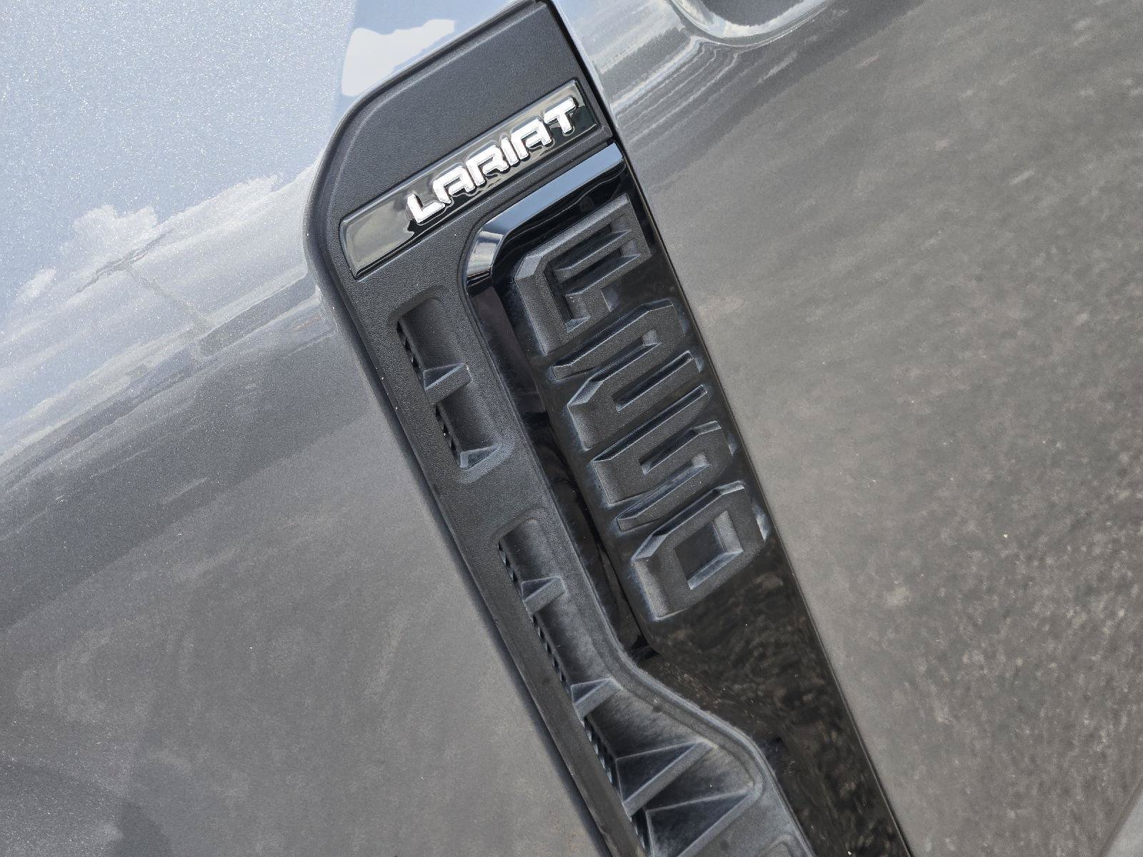 Used 2023 Ford F250 Lariat w/ Lariat Ultimate Package AWD/4WD image 9