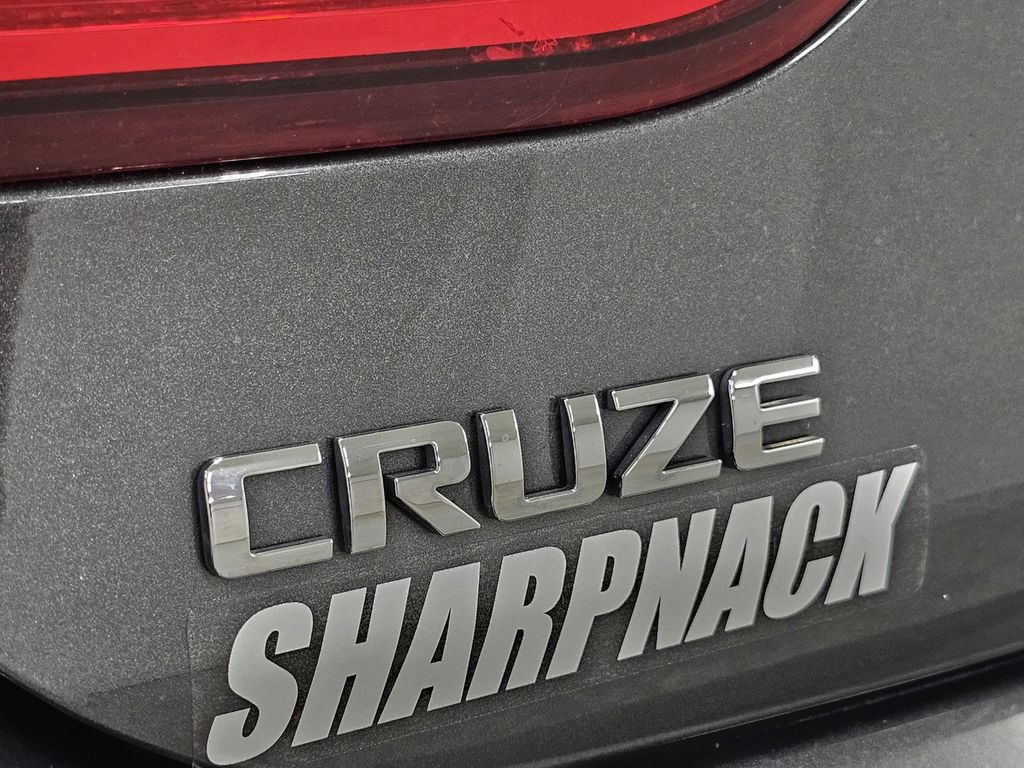 Used 2018 Chevrolet Cruze LT w/ LT Convenience Package FWD image 21