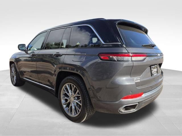 Used 2024 Jeep Grand Cherokee Summit AWD/4WD image 10