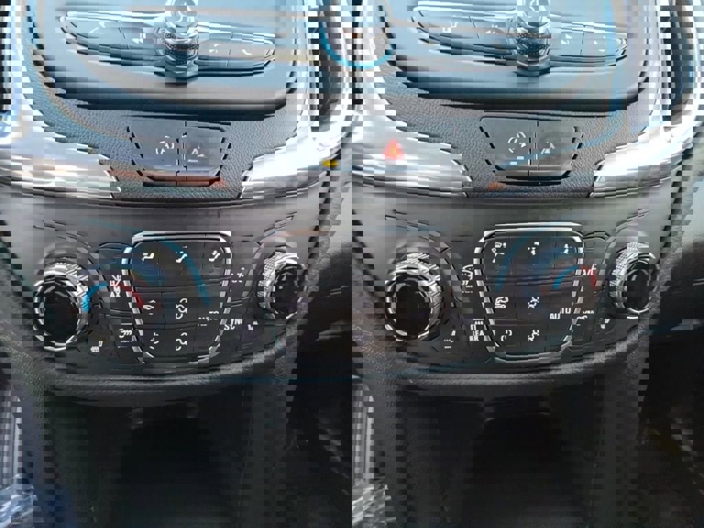 Used 2023 Chevrolet Equinox LT image 17