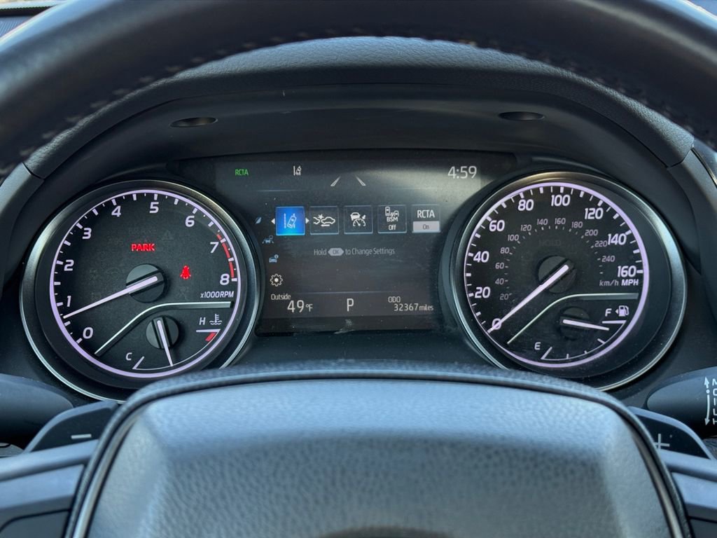 Used 2021 Toyota Camry SE w/ Cold Weather Package image 28