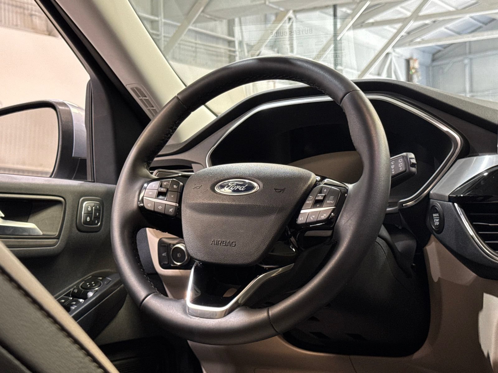 Used 2022 Ford Escape Titanium AWD/4WD image 46