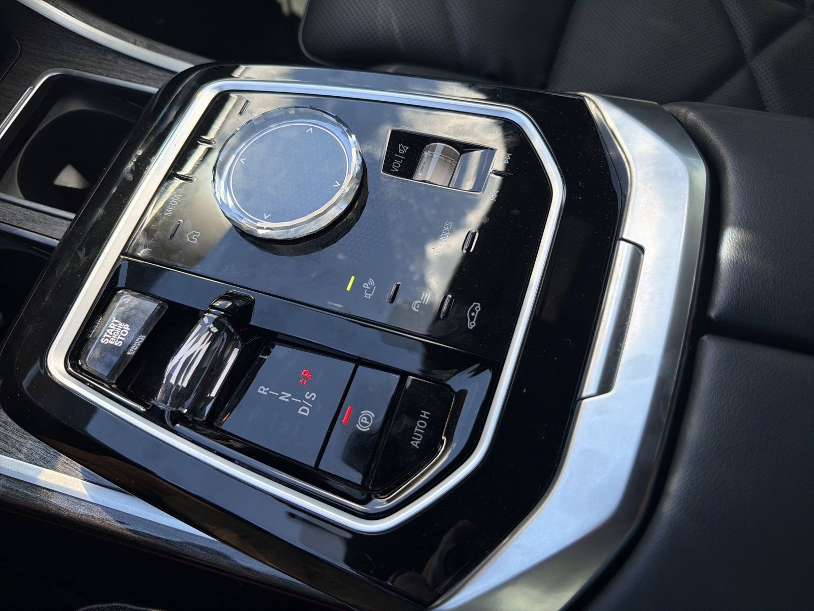 Used 2023 BMW 740i RWD image 36