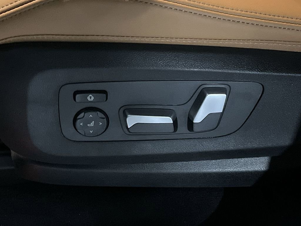 New 2026 BMW X5 xDrive40i w/ Premium Package image 12