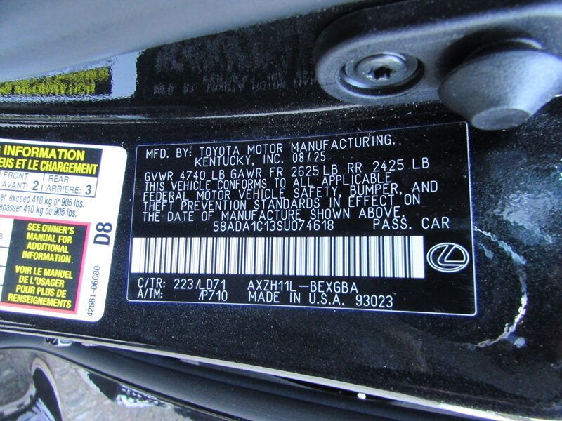 Used 2025 Lexus ES 300h w/ Premium Package FWD image 33