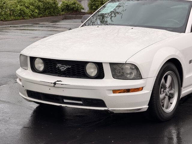 Used 2006 Ford Mustang GT RWD image 10