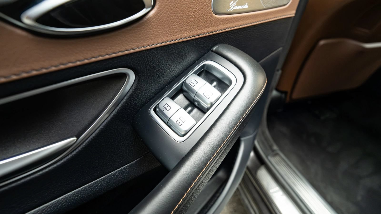 Used 2015 Mercedes-Benz S 550 4MATIC Sedan image 28