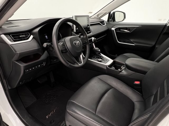 Used 2020 Toyota RAV4 Limited AWD/4WD image 12