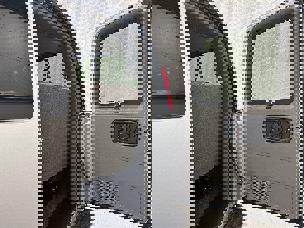 Used 2025 Chevrolet Express 3500 LT w/ LT Preferred Equipment Group image 31