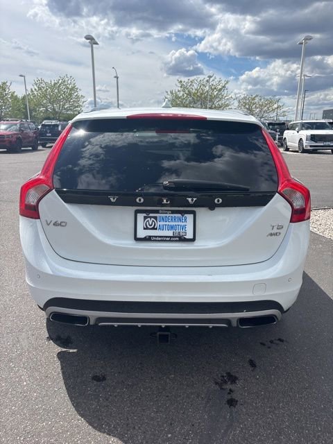 Used 2016 Volvo V60 T5 Cross Country AWD/4WD image 4